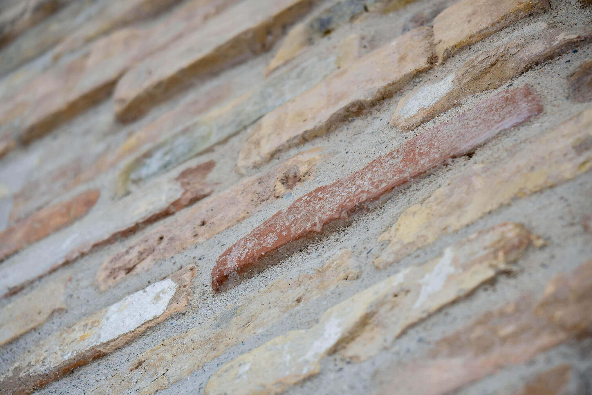 Vægge i genbrugsmursten